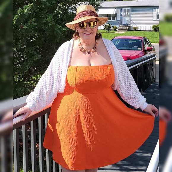 Curvysense Dresses & Skirts - NEW NWT CurvySense Plus Size Iree Wavy Flare Dress Orange